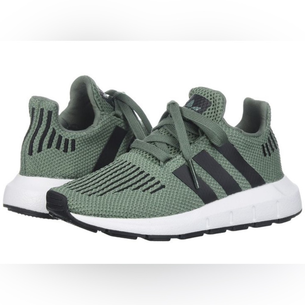 Adidas Sneakers. Size US 4.5